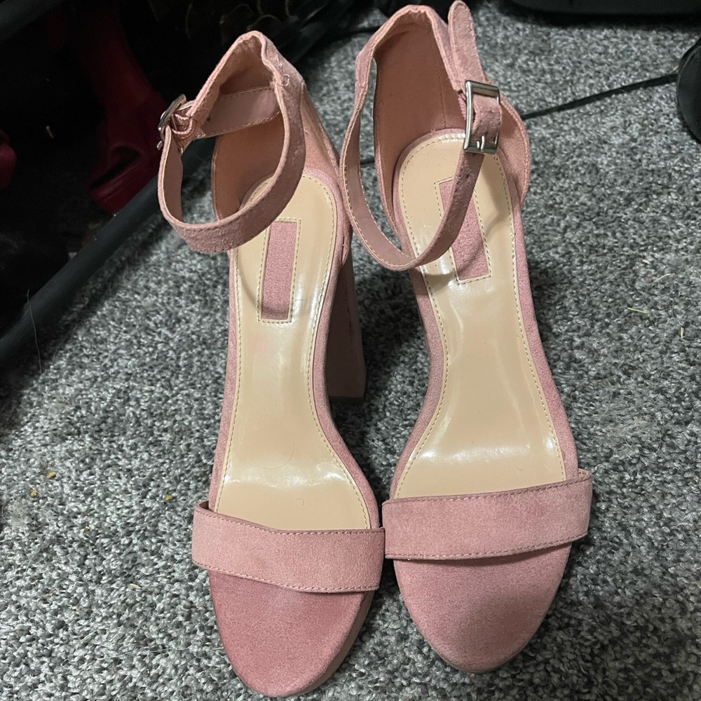 heels size 7